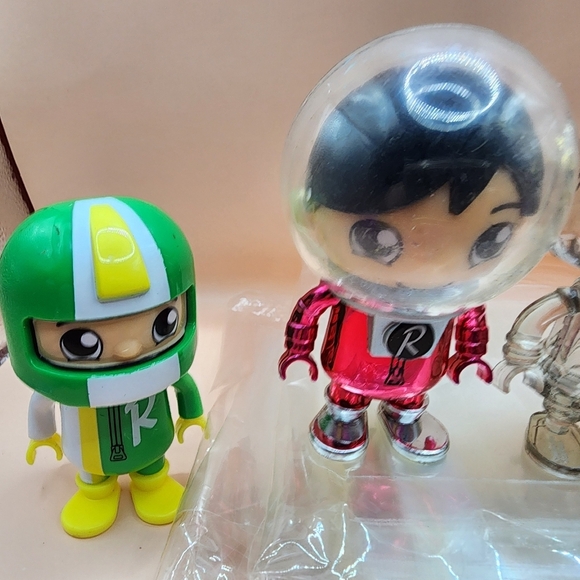 17 Ryans World Figures Lot Blind Bags Penguin Ninja Racer Pirate Panda - Picture 6 of 8